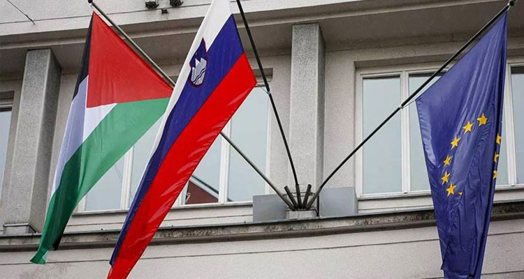 عقب اعترافها رسميا بها كدولة: رفع علم فلس/طي،ـن أمام برلمان سلوفينيا