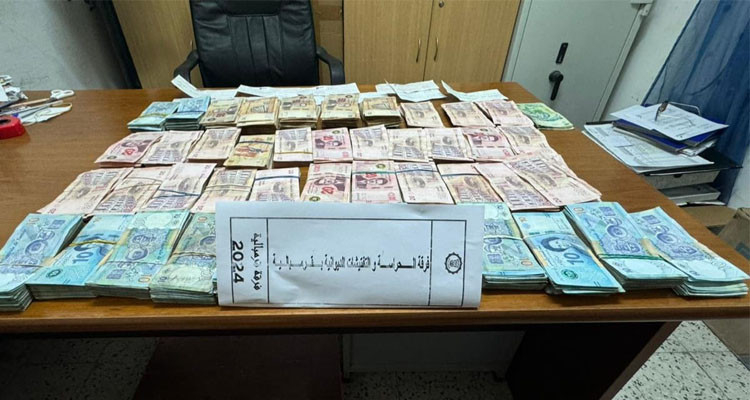 الديوانة تحجز بضائع ومبالغ من العملة التونسية تفوق قيمتها الـ500 ألف دينار
