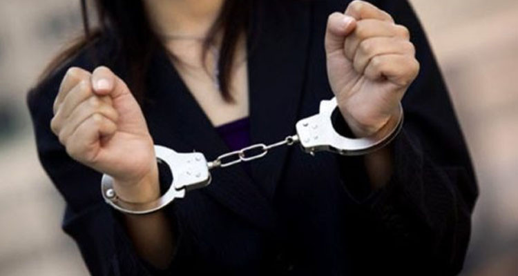 البحر الأزرق: كشف محل لتعاطي المخدرات والقبض على 4 رجال و3 نساء