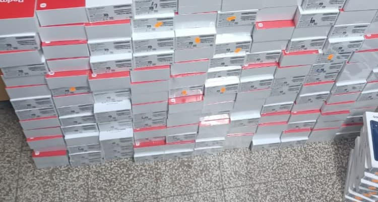 فاقت قيمتها 500 ألف دينار: حجز هواتف محمولة وسجائر مهربة في الصخيرة