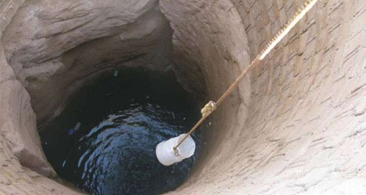 صفاقس: إخراج جثة كهل سقط في بئر بعقارب