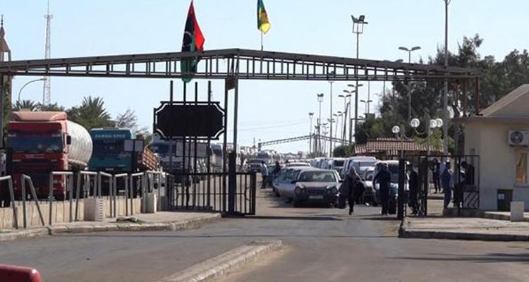  جماعات مسلحة في ليبيا تغلق الطريق المؤدية إلى معبر رأس جدير