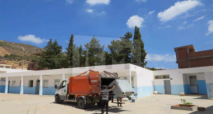 بنزرت: بلدية غار الملح تنطلق في حملة للعناية بمحيط المؤسسات التعليمية