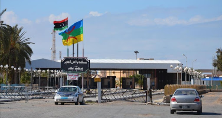 ليبيا تؤجل استئناف الحركة التجارية بمعبر رأس جدير حتى إشعار آخر