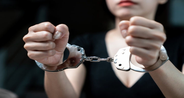القبض على شقيقتين من أجل ترويج المخدّرات في أريانة المدينة