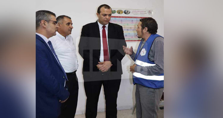 والي تطاوين الجديد يدعو إلى إيصال المساعدات المدرسية إلى مستحقيها