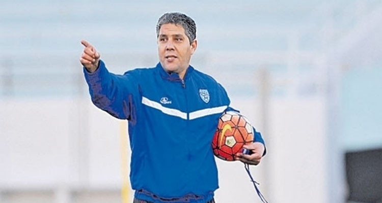 نادي أهلي طرابلس الليبي ينهي التعاقد مع المدرب شكري الخطوي
