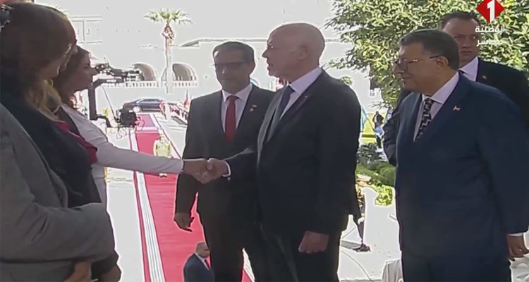 قيس سعيد يصل إلى مقر البرلمان لأداء اليمين الدستورية