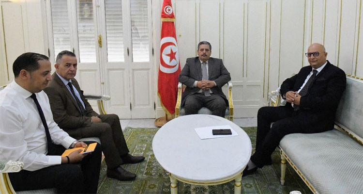 وزارة التربية والشركة التونسية للبنك تناقشان علاقات التعاون