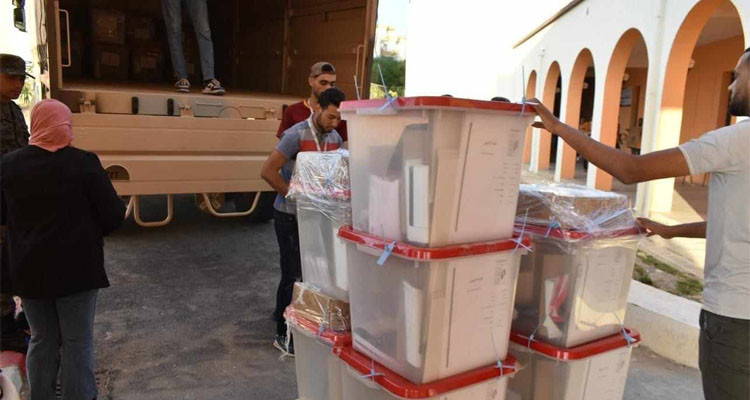 بن عروس: انطلاق توزيع المواد الانتخابية على 169 مركز اقتراع