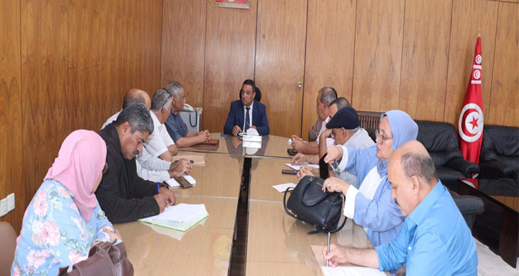 الإتفاقيات المعطلة محور جلسة بين والي مدنين وأعضاء المكتب التنفيذي الموسع للإتحاد الجهوي للشغل