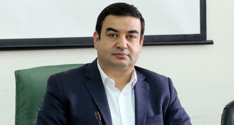 محامي العياشي زمال: الأحكام الصادرة ضده يمكن أن تصل به إلى 30 سنة سجنا