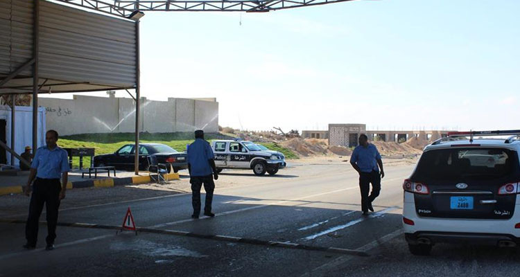 بوابة أبو كماش الليبية: إرجاع السيارات القاصدة تونس لغرض التجارة البينية