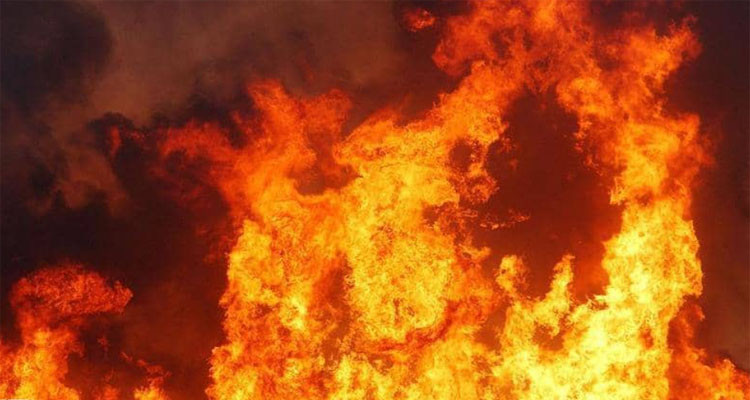 اخماد حريق بمحل لبيع المحروقات بالقصرين أدى إلى احتراق 1600 لتر منها