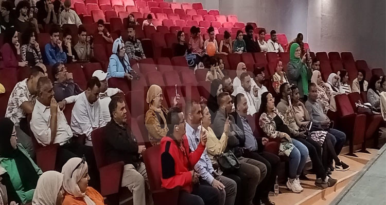 اختتام فعاليات الدورة 34 للمهرجان الإقليمي للمسرح بدور الثقافة والشباب والمؤسسات الجامعية بقابس