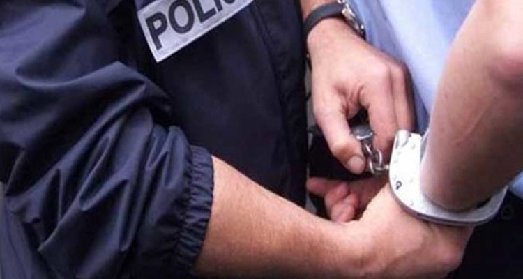 حاولوا إطلاق 8 كلاب شرسة على الأمنيين: حجز ماريخوانا وهيروين لدى 4 أشخاص في العاصمة