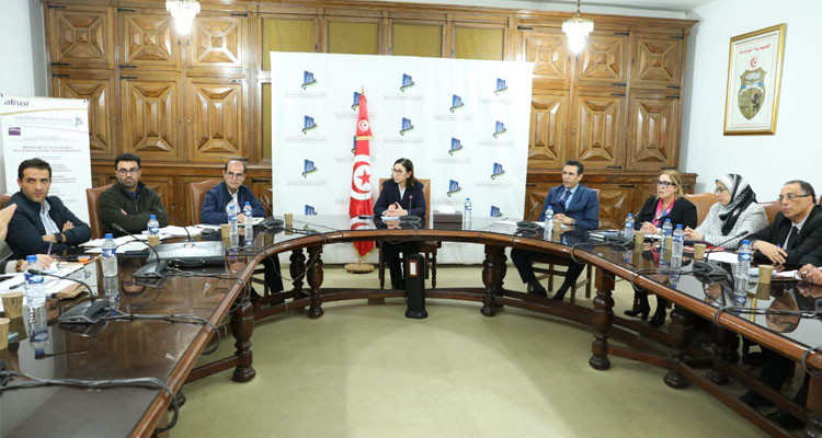 وزيرة التجهيز تدعو إلى التسريع في إنجاز المشاريع الخاصة بالطرقات