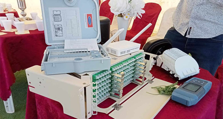 تطاوين: اتصالات تونس تشرع في ربط 2900 أسرة بالانترنت عبر الألياف البصرية