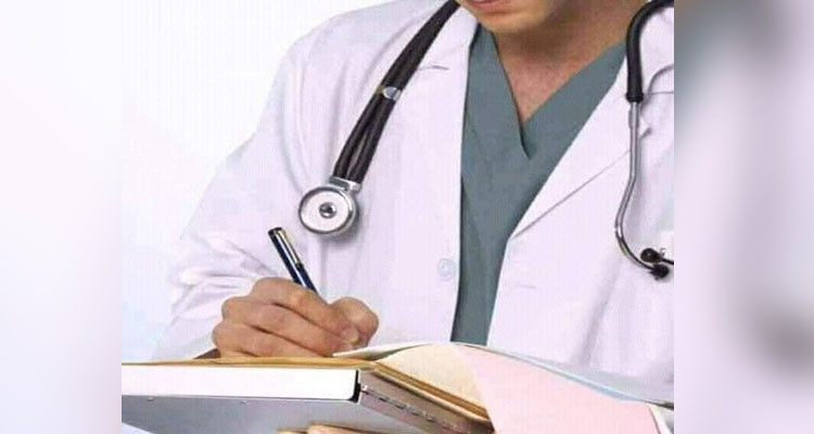 وزير الصحة: قرابة 75 % من الأطباء التونسيين بالخارج يريدون العودة إلى تونس