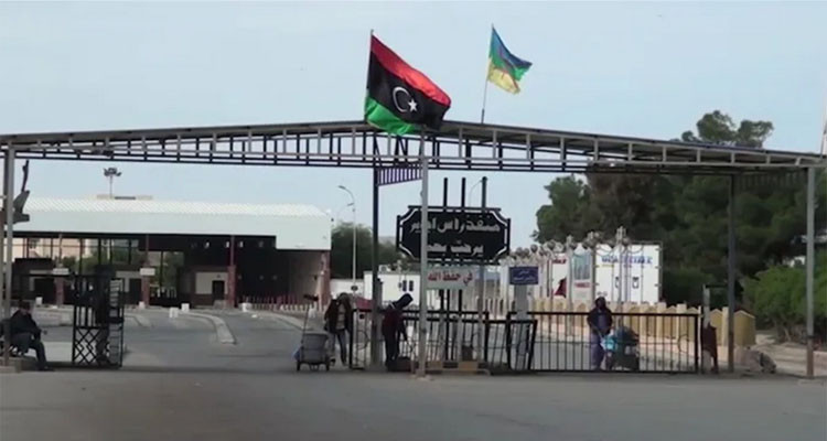 الأمن الليبي يضبط سلعا مهربة بمعبر رأس جدير