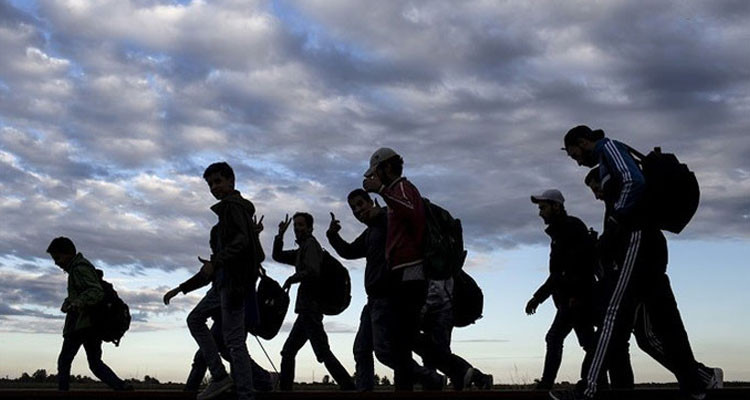 الهوارية: إيقاف 13 شخصا بصدد التحضير للمشاركة في اجتياز الحدود البحرية خلسة