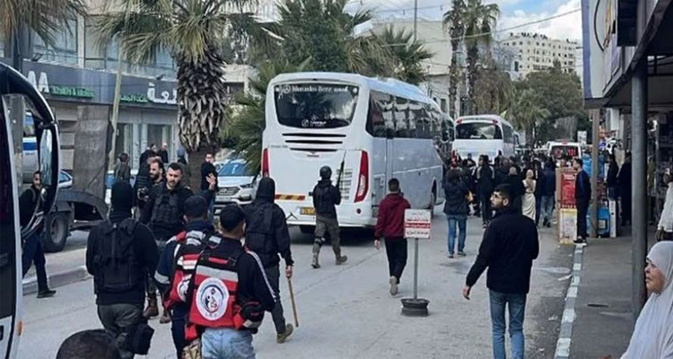 114 أسيرا فل/س،ـط/يني/ا محررا يصلون إلى رام الله