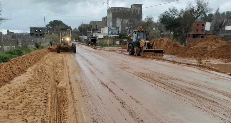 جندوبة: تواصل عمليات جهر الخنادق وإزالة الأوحال من الطرقات 