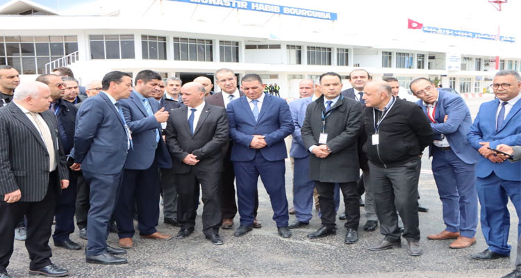 وزير النقل يسدي تعليمات بعد زيارته إلى مطاري النفيضة والمنستير