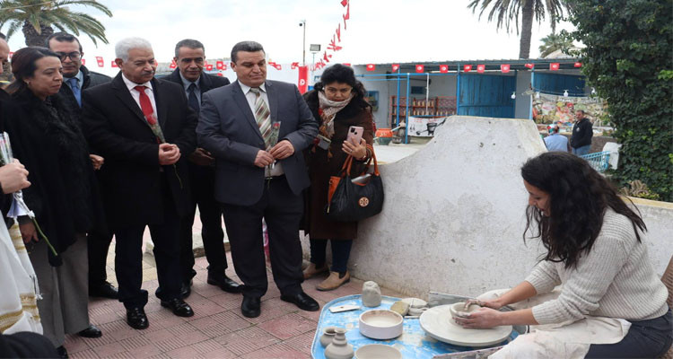 نابل: افتتاح الدورة الثامنة لمعرض الصناعات التقليدية واللباس الوطني