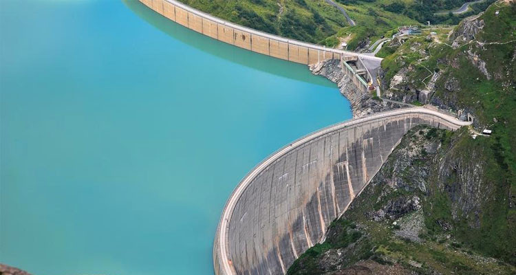 وزير الفلاحة يشرف على تظاهرة استثمر في مدنين