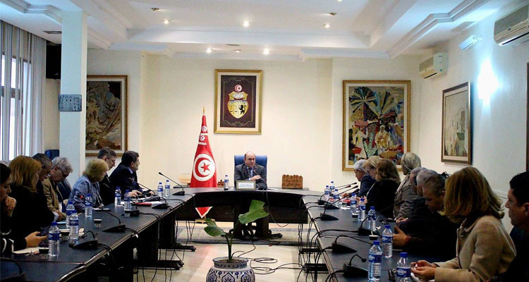 وزير السياحة يستقبل وفدا عن المنظمة العالمية للصحفيين وكتاب السياحة
