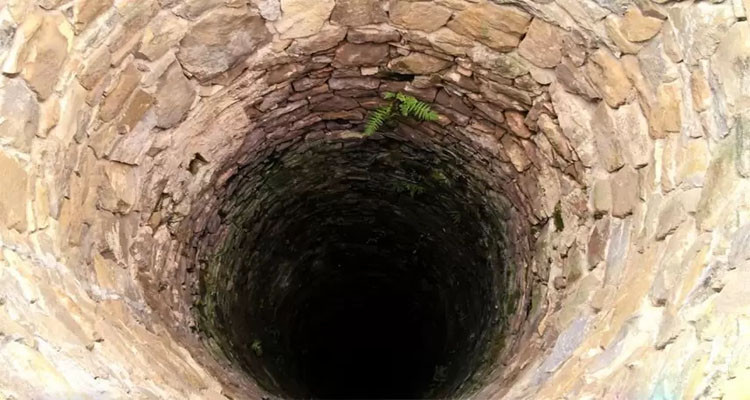 قفصة:  العثور على جثتي افريقيين من جنوب الصحراء داخل بئر بزانوش