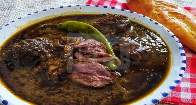 الخبز المبسس والملوخية:نكهات أصيلة على موائد أول أيام عيد الفطر في الوطن القبلي
