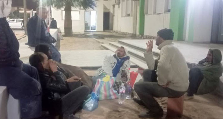 مدنين: حراس مجمع الظاهر ببني خداش في اعتصام بمقر مندوبية التنمية الفلاحية 