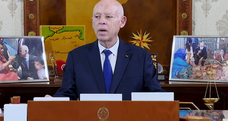 سعيد يسدي تعليمات بمزيد الإحاطة بالتونسيين بالخارج