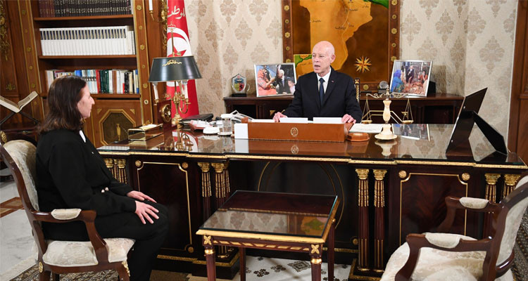 الرئيس يوصي رئيسة الحكومة الجديدة بضرورة تناسق العمل الحكومي