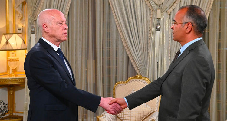 سعيد ينهي مهام رئيس الحكومة ويعين وزيرة التجهيز خلفا له