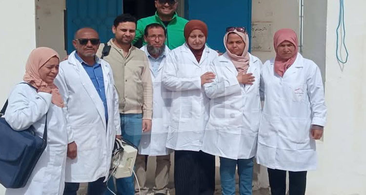 قبلي: 69 مواطنا يستفيدون من العيادات الطبية المتنقلة 