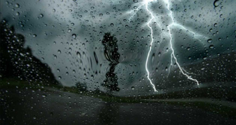 الحرارة في انخفاض وأمطار غزيرة في هذه الجهات اليوم