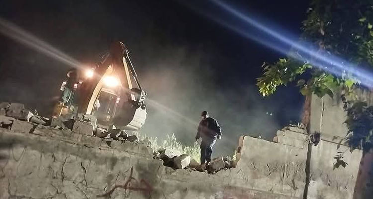 بنزرت: هدم سور معهد فرحات حشاد ليلا بحضور الوالي وحشد من المسؤولين