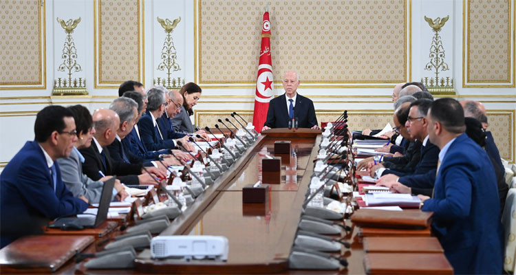مجلس الوزراء يتدارس تدخلات صندوق تعويض الأضرار الفلاحية وآخر يتعلق بامتيازات جبائية