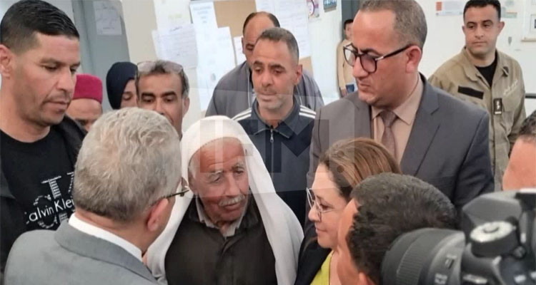 سيدي بوزيد: مواطن يتبرع بنصف أرضه لبناء مستشفى محلي في السعيدة