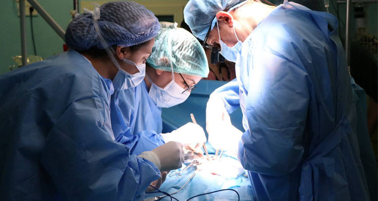 نجاح أول عملية قلب جراحية دقيقة لرضيع عمره 3 أشهر