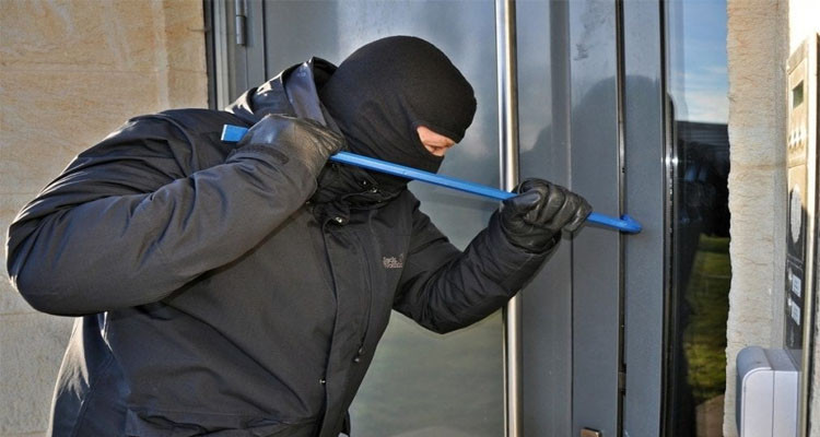 نابل: كشف عملية سرقة منزل في وادي الصغير وإيقاف الحارس ورفيقه