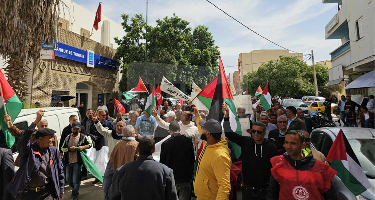 قفصة: مسيرة للمطالبة بالتشغيل وتطبيق الإتفاقيات المبرمجة