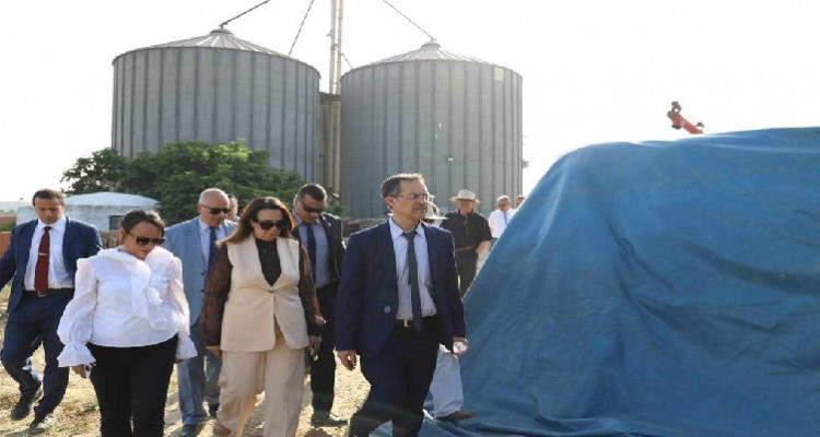 وزير الفلاحة يتابع تقدّم موسم الحصاد في نابل