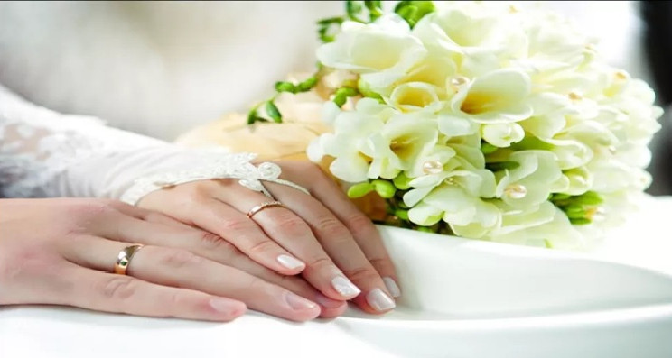 وزارة الصحة تدعو إلى القيام بالفحص الطبي قبل الزواج