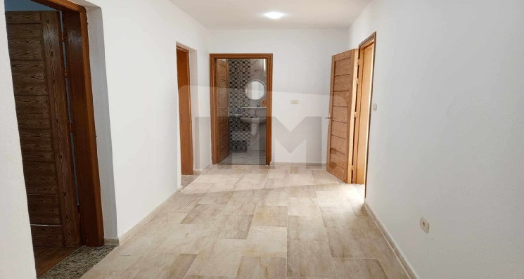 جمعية "ساعد" تسلّم منزلًا أعيد بناؤه لعائلة متضررة من انفجار غاز في غنوش