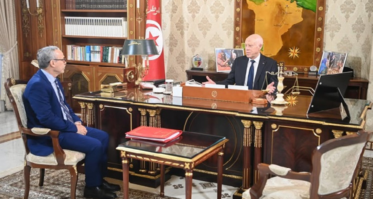 الرئيس يستقبل وزير الشؤون الإجتماعية قبل مشاركته في اجتماعات منظمة العمل الدولية