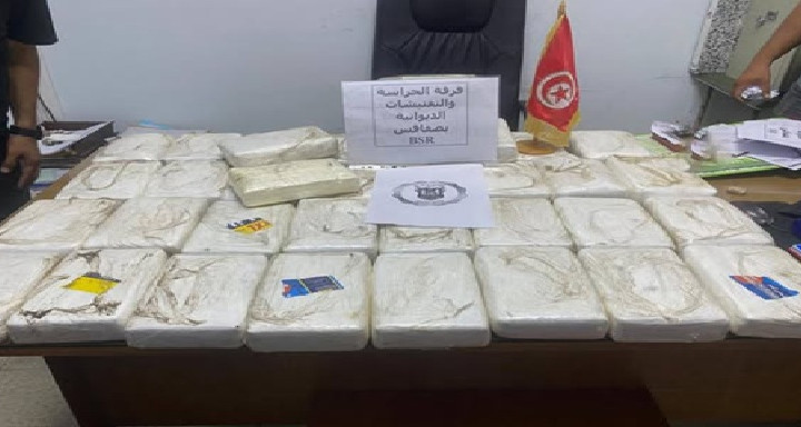 في عملية نوعية: الديوانة بصفاقس تحبط محاولة تهريب ما يناهز 43 كلغ من الكوكايين